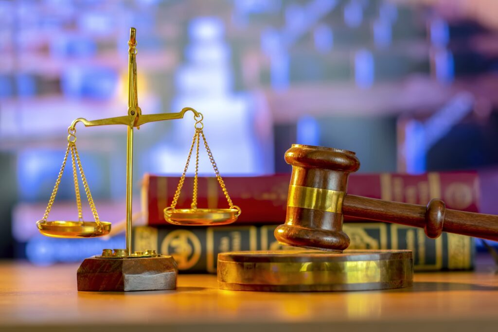 Jaka jest różnica pomiędzy adwokatem a radcą prawnym?